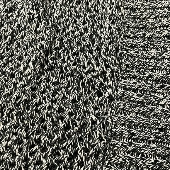 1/4 length sleeve Express cardigan, Size L - Picture 5 of 9